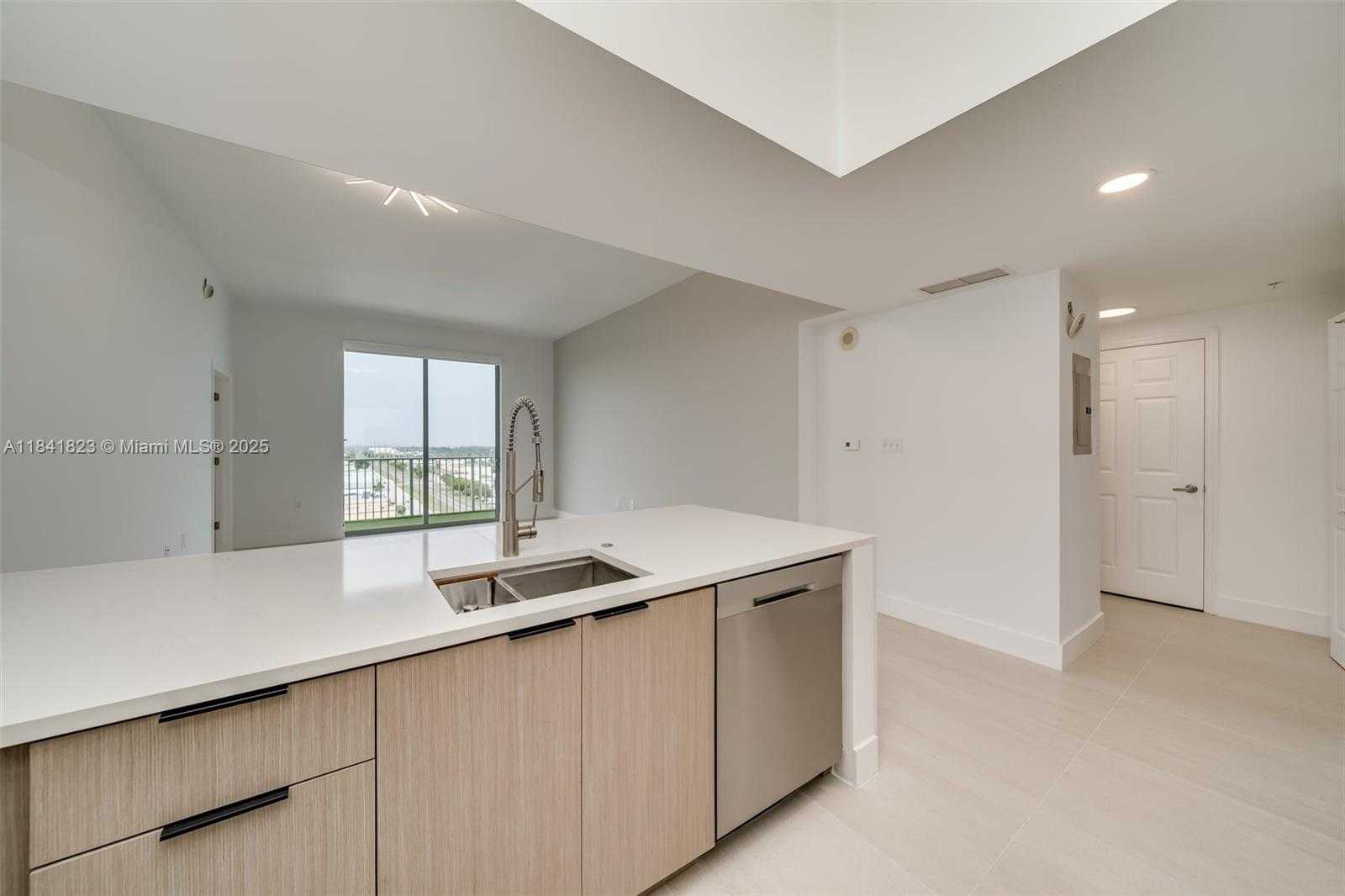 Small Image of 140 SOUTH DIXIE HWY #1007, Hollywood Number 4