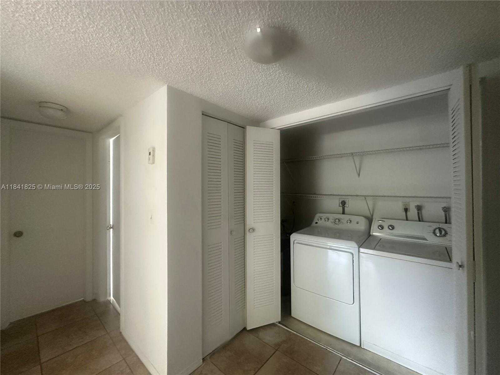 Small Image of 9375 FONTAINEBLEAU BLVD #L222, Miami Number 12