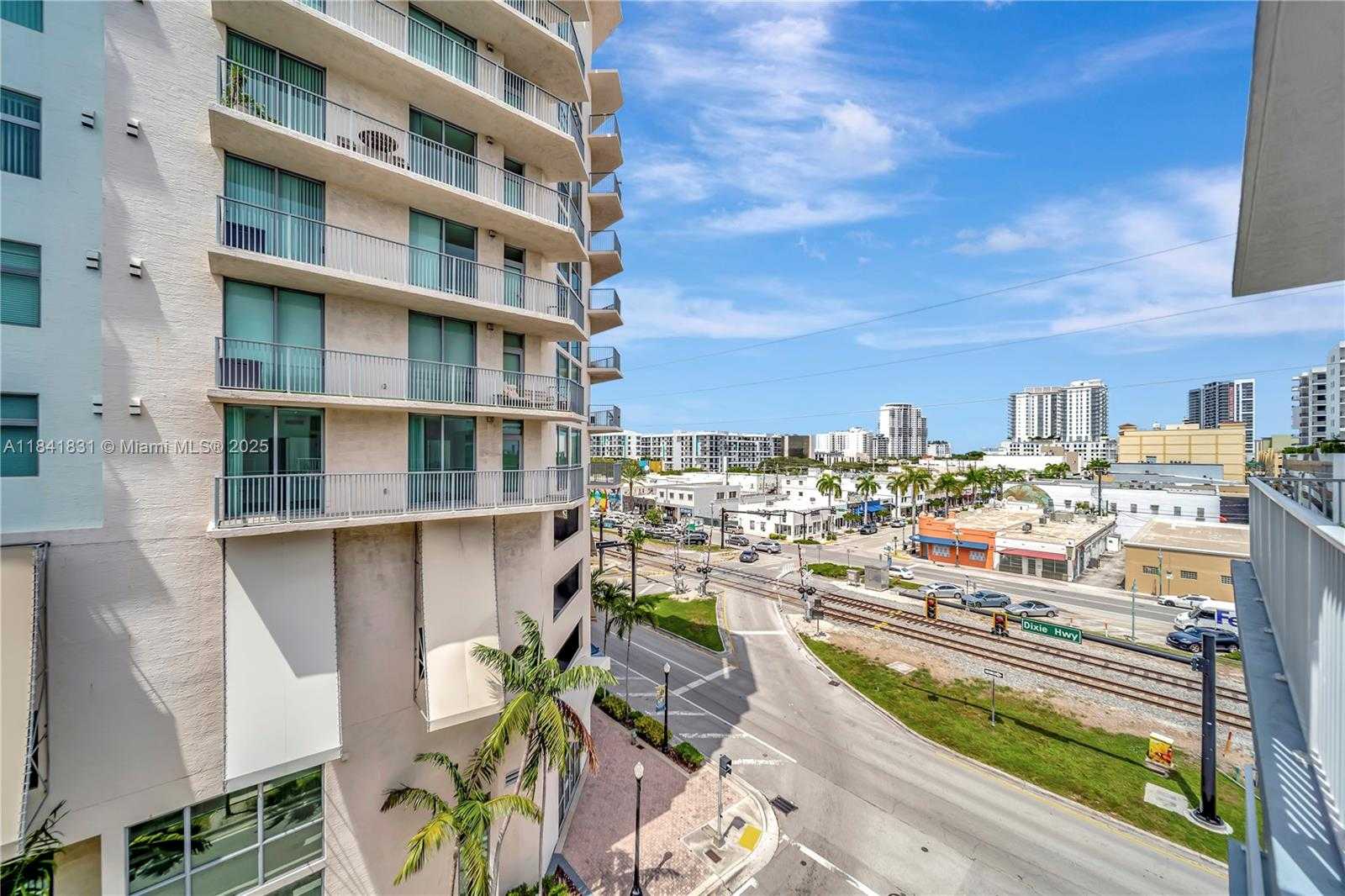 Small Image of 2100 VAN BUREN ST #517, Hollywood Number 6