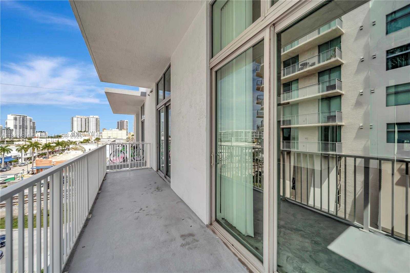 Small Image of 2100 VAN BUREN ST #517, Hollywood Number 8