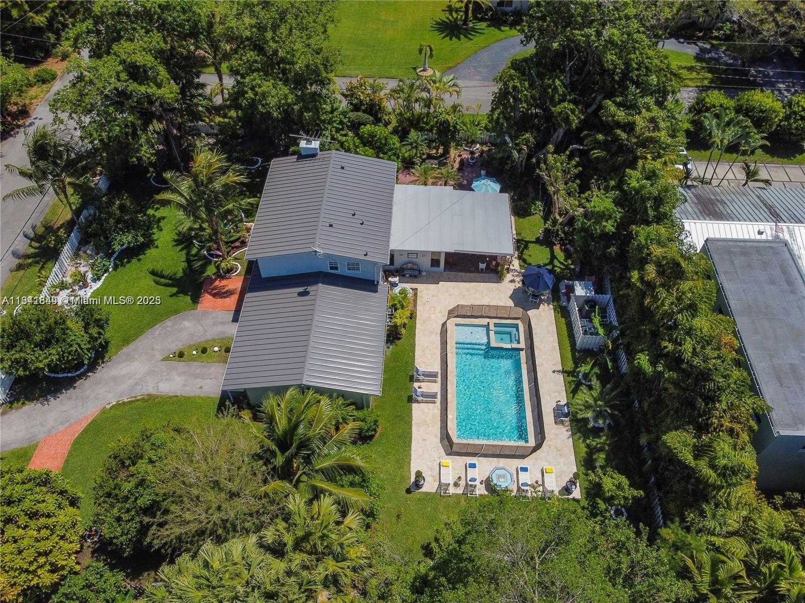 Small Image of 12460 SOUTH WEST 69TH, Pinecrest Number 11