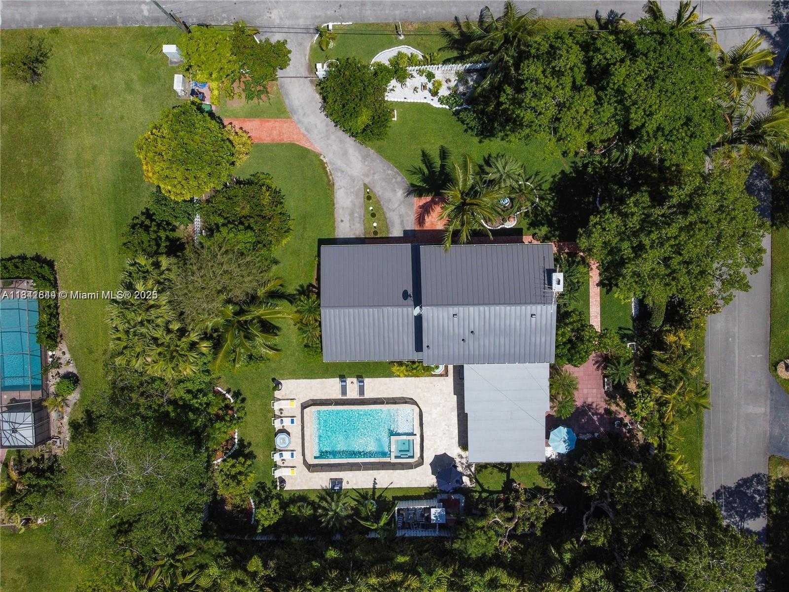 Small Image of 12460 SOUTH WEST 69TH, Pinecrest Number 3