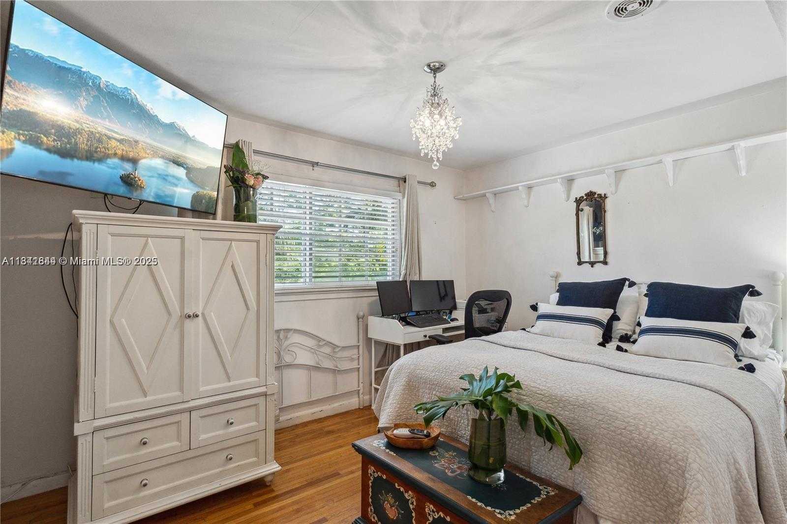 Small Image of 12460 SOUTH WEST 69TH, Pinecrest Number 8