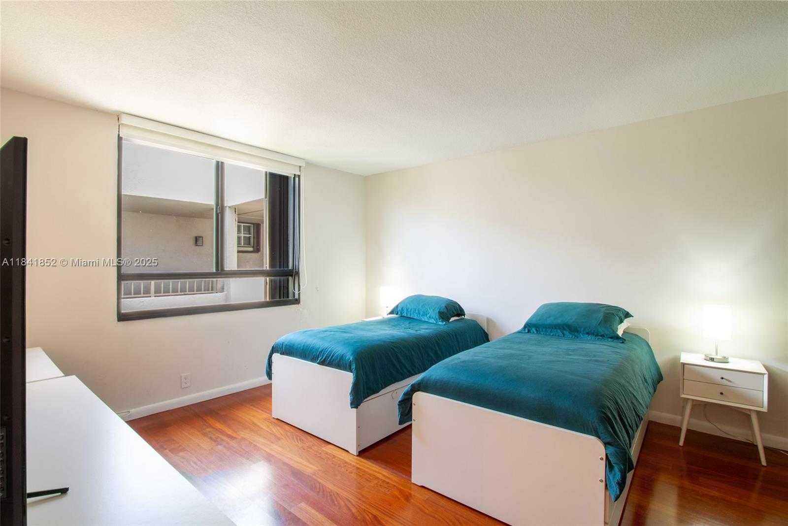 Small Image of 181 CRANDON BLVD #405, Key Biscayne Number 21