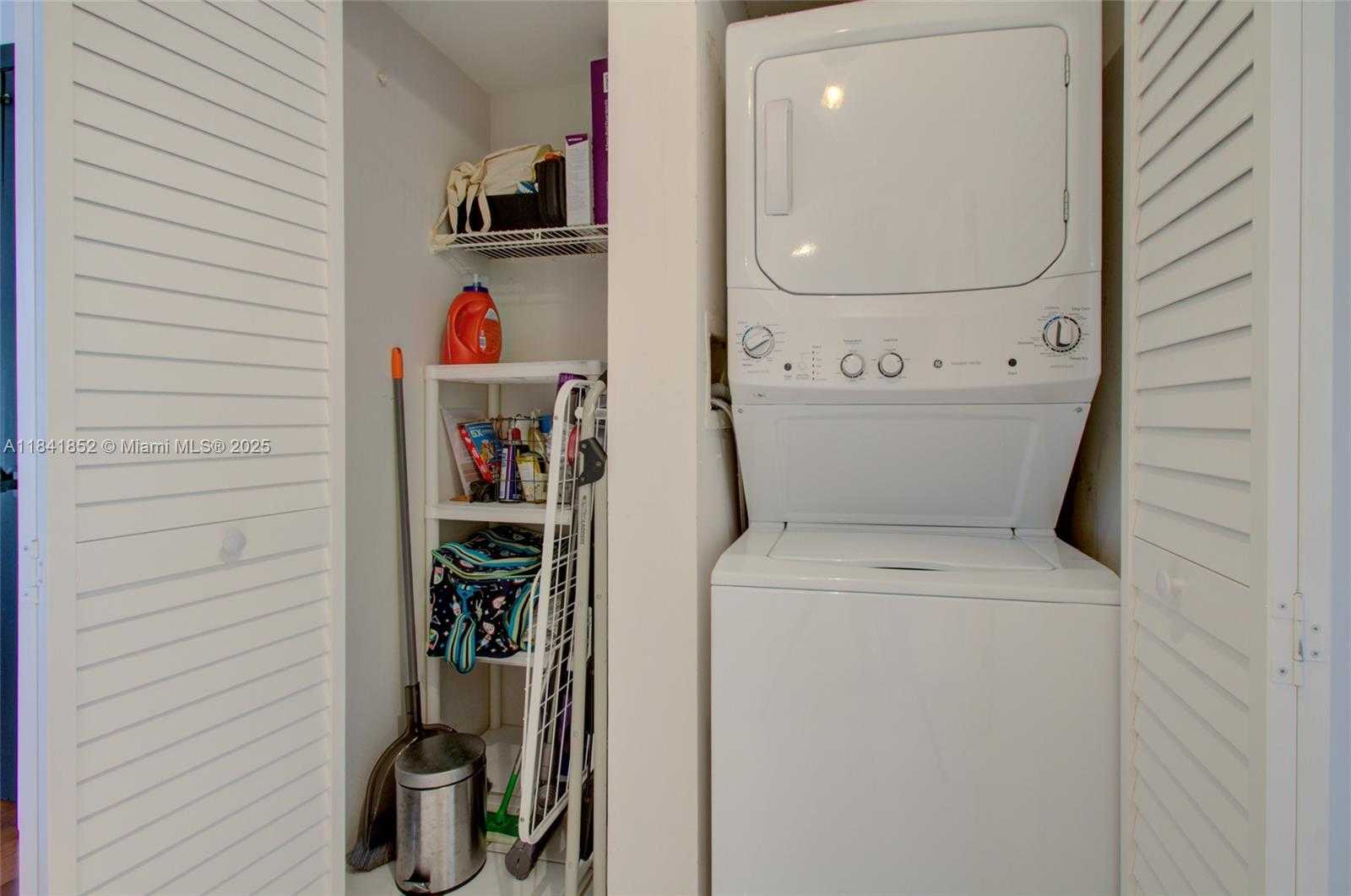 Small Image of 181 CRANDON BLVD #405, Key Biscayne Number 25