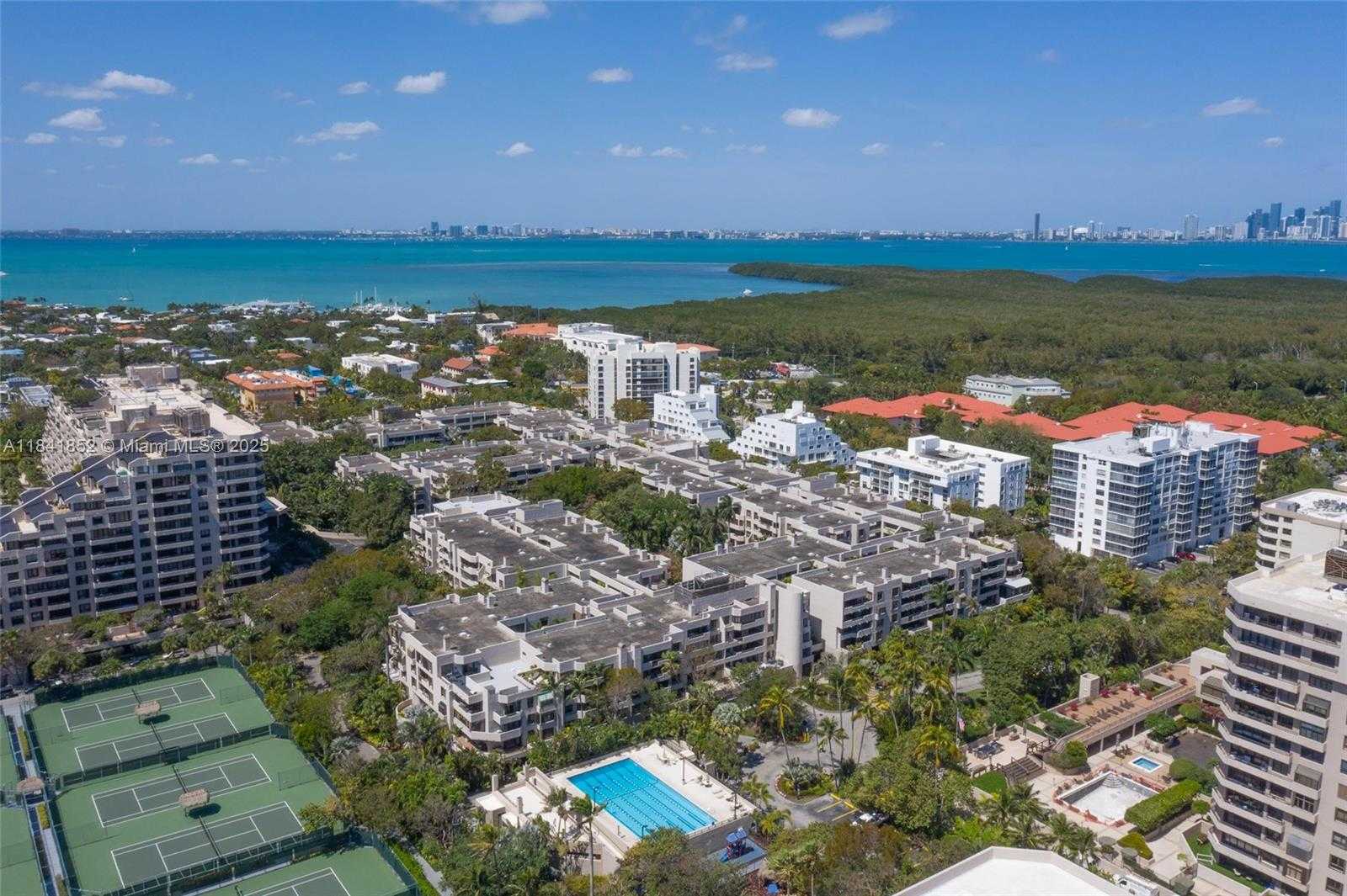 Small Image of 181 CRANDON BLVD #405, Key Biscayne Number 32