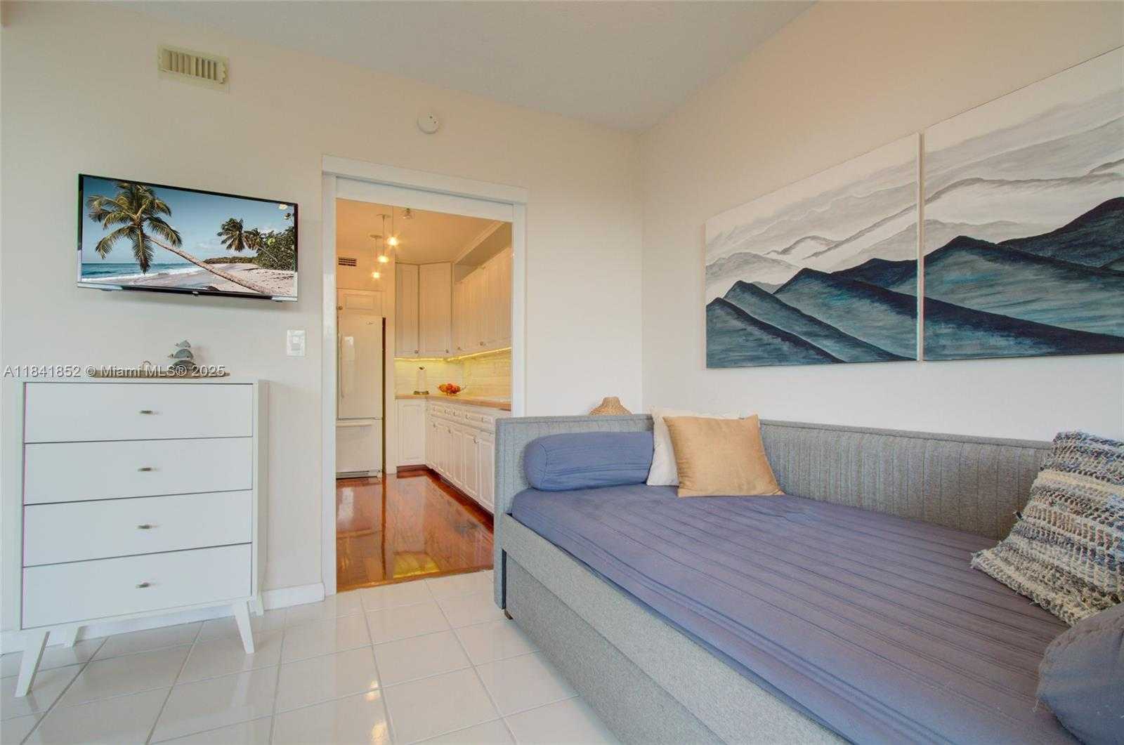 Small Image of 181 CRANDON BLVD #405, Key Biscayne Number 8
