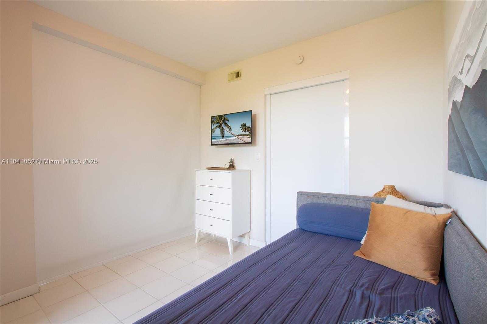 Small Image of 181 CRANDON BLVD #405, Key Biscayne Number 9