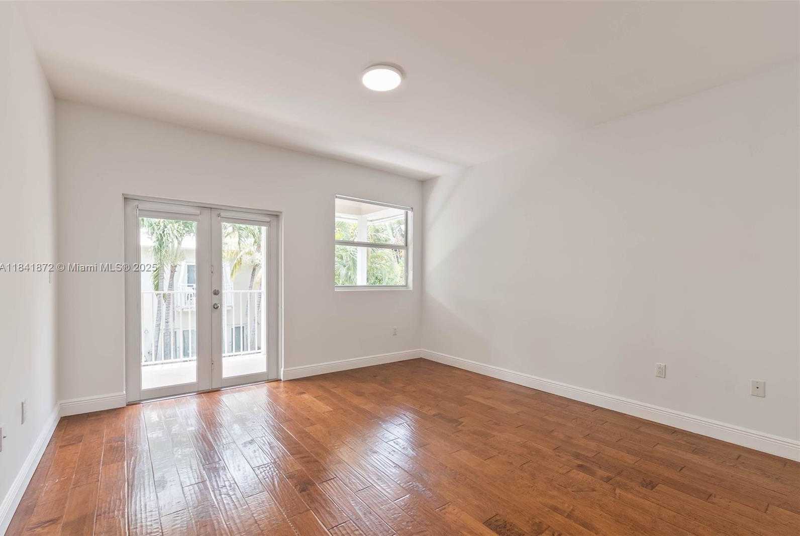 Small Image of 3133 HIBISCUS ST #3133, Miami Number 10