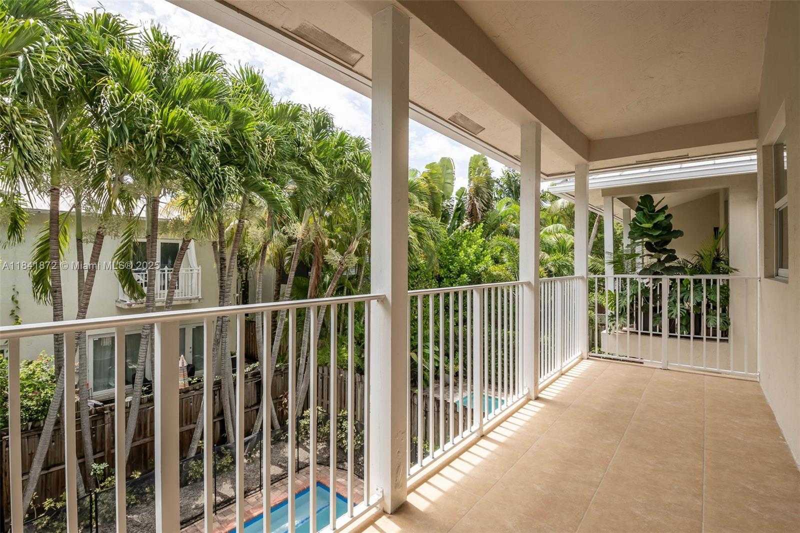 Small Image of 3133 HIBISCUS ST #3133, Miami Number 14