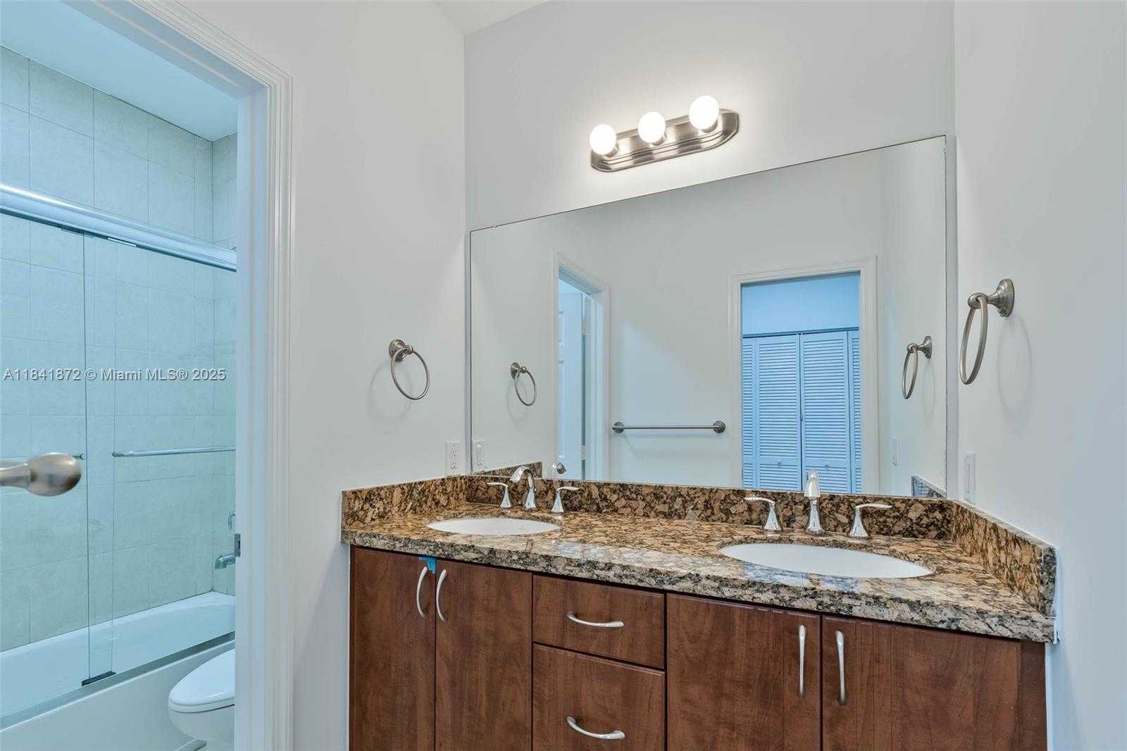 Small Image of 3133 HIBISCUS ST #3133, Miami Number 16