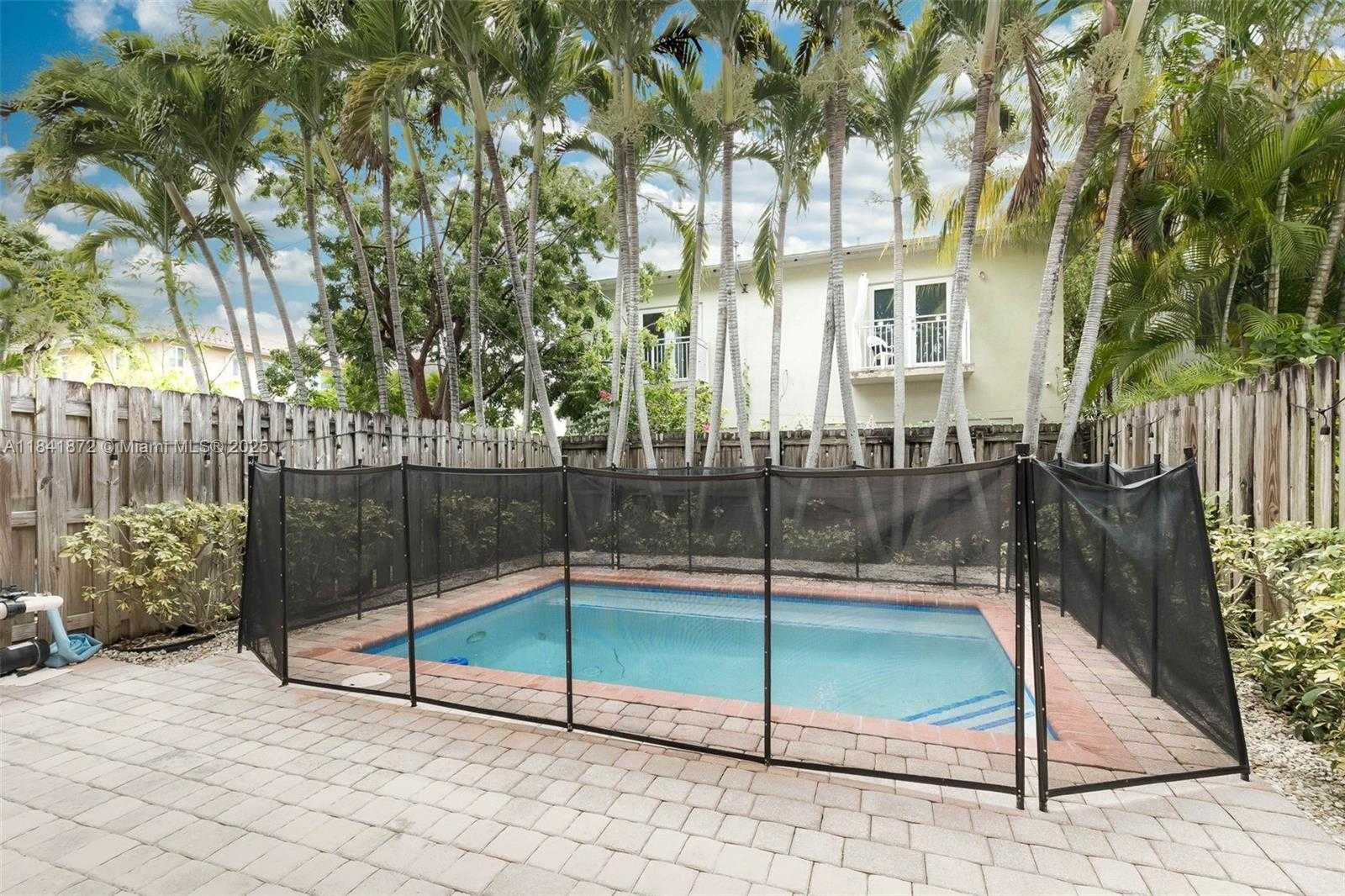 Small Image of 3133 HIBISCUS ST #3133, Miami Number 3