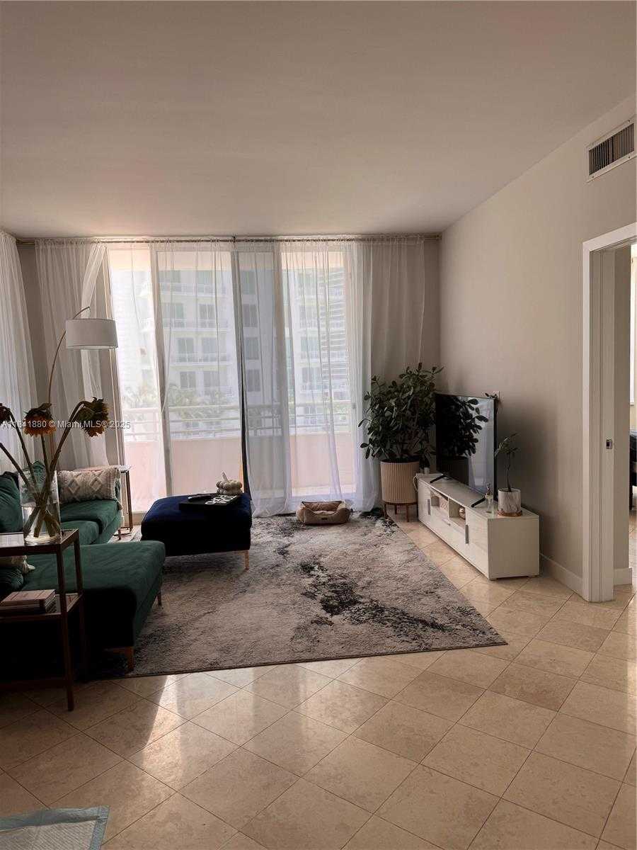 Small Image of 888 BRICKELL KEY DR #601, Miami Number 10