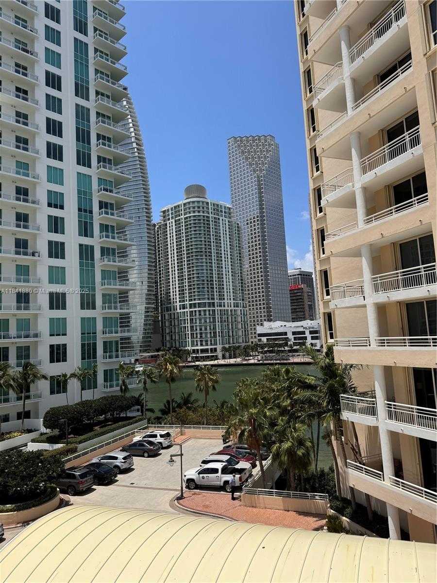 Small Image of 888 BRICKELL KEY DR #601, Miami Number 35