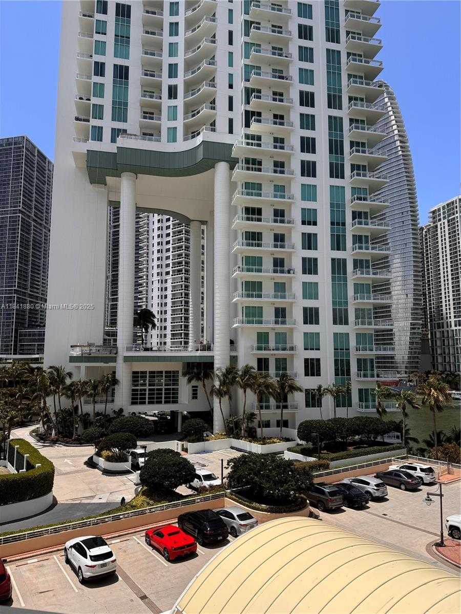 Small Image of 888 BRICKELL KEY DR #601, Miami Number 36