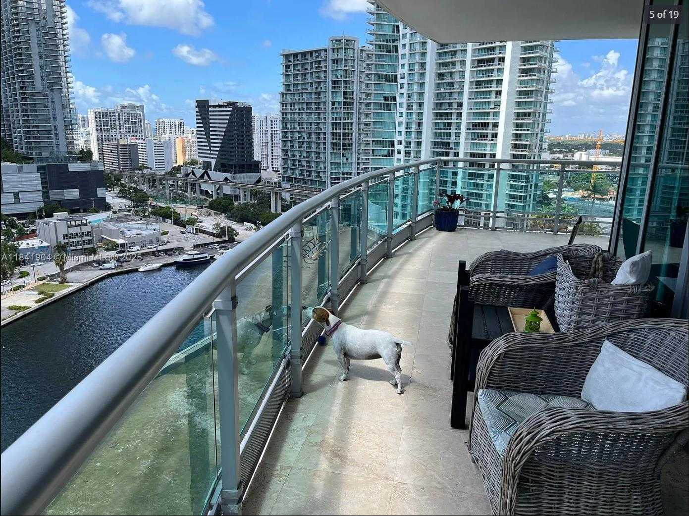 Small Image of 350 SOUTH MIAMI AVE #2002, Miami Number 15