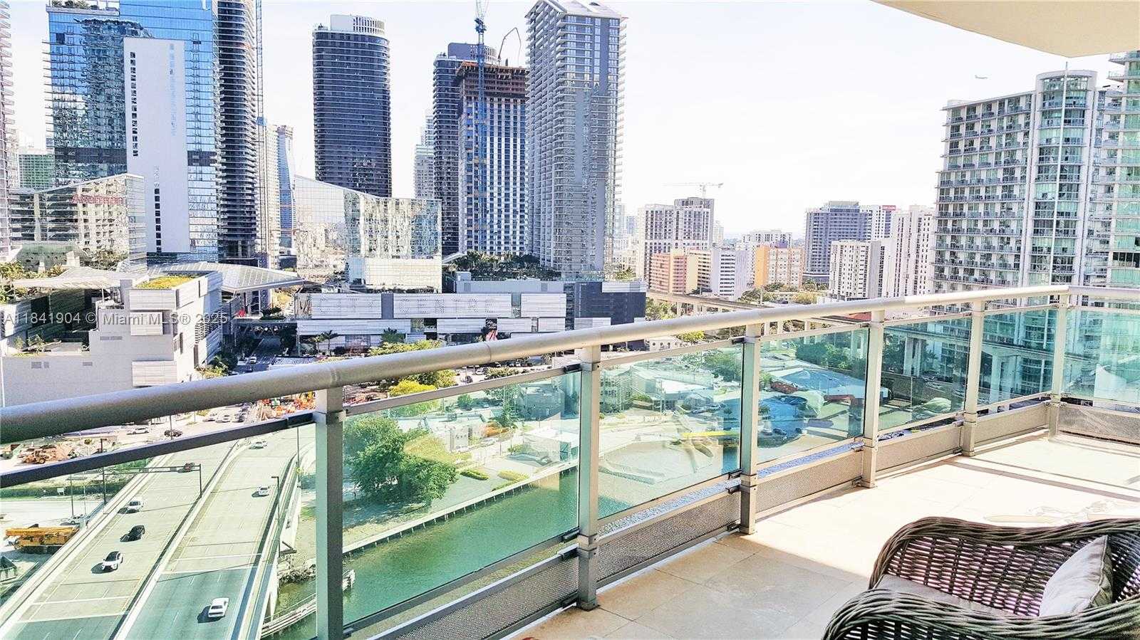 Small Image of 350 SOUTH MIAMI AVE #2002, Miami Number 3
