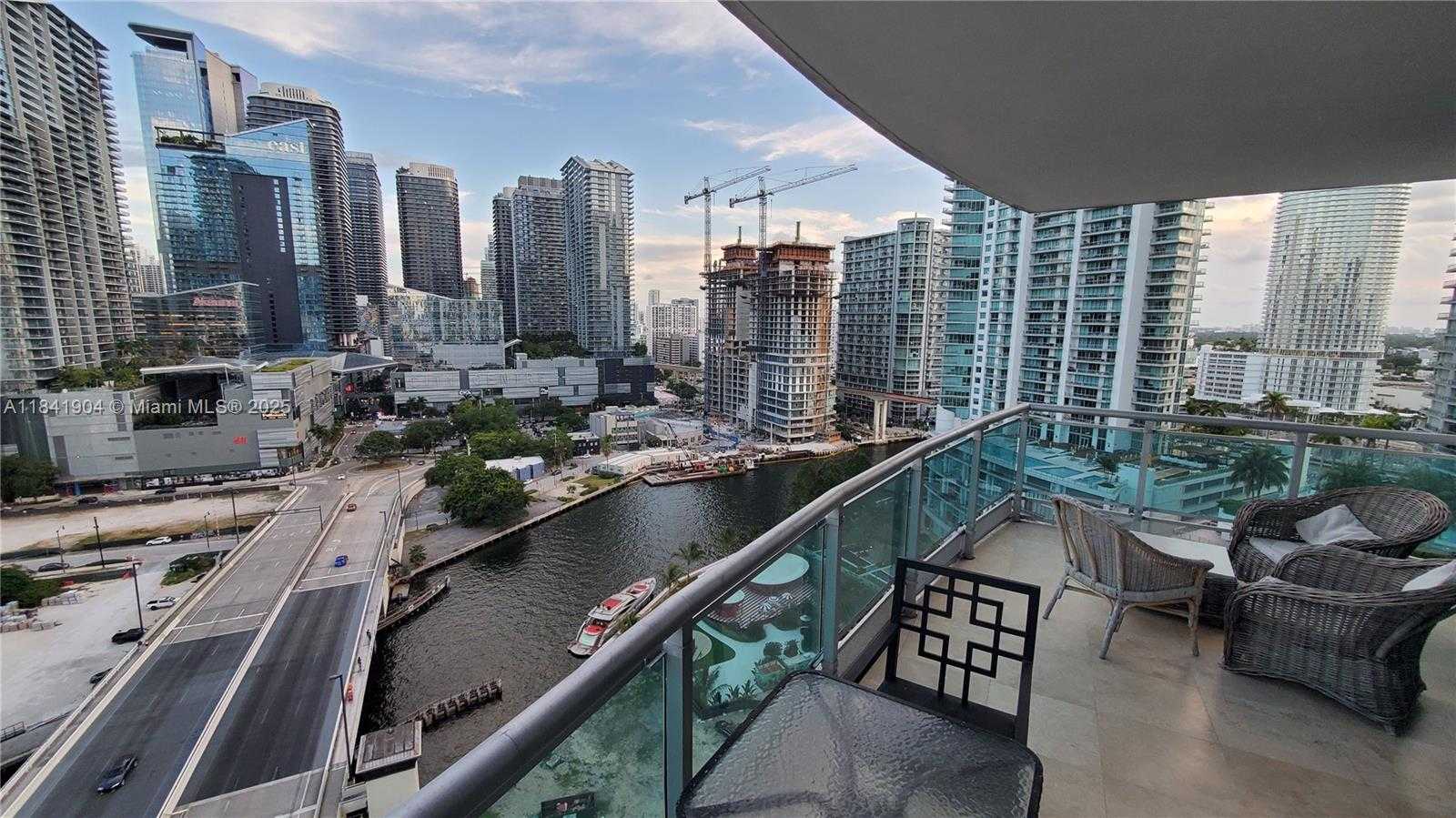 Small Image of 350 SOUTH MIAMI AVE #2002, Miami Number 56