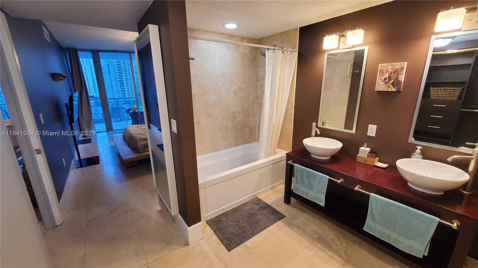 Small Image of 350 SOUTH MIAMI AVE #2002, Miami Number 59