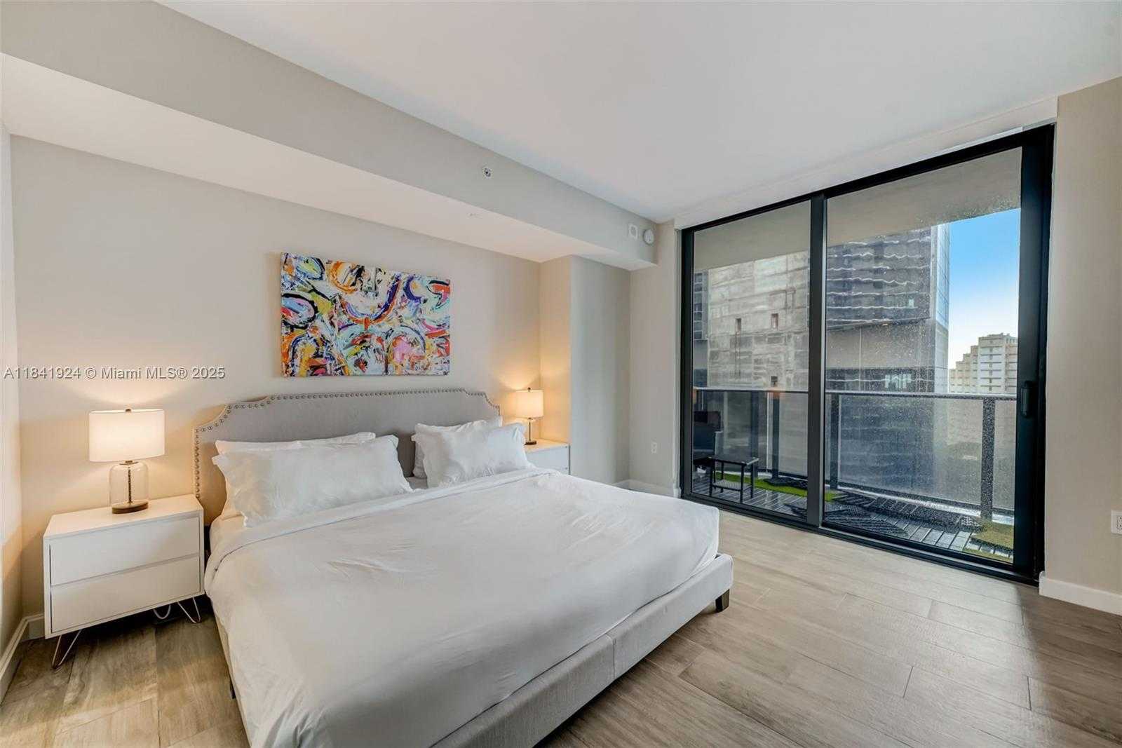 Small Image of 45 SOUTH WEST 9TH ST #2803, Miami Number 12