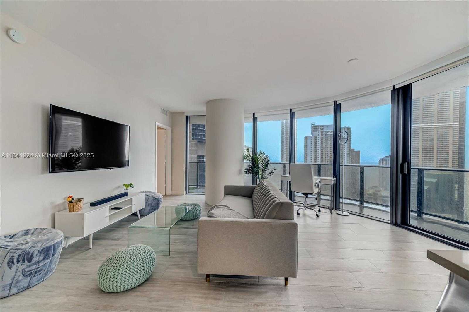 Small Image of 45 SOUTH WEST 9TH ST #2803, Miami Number 3