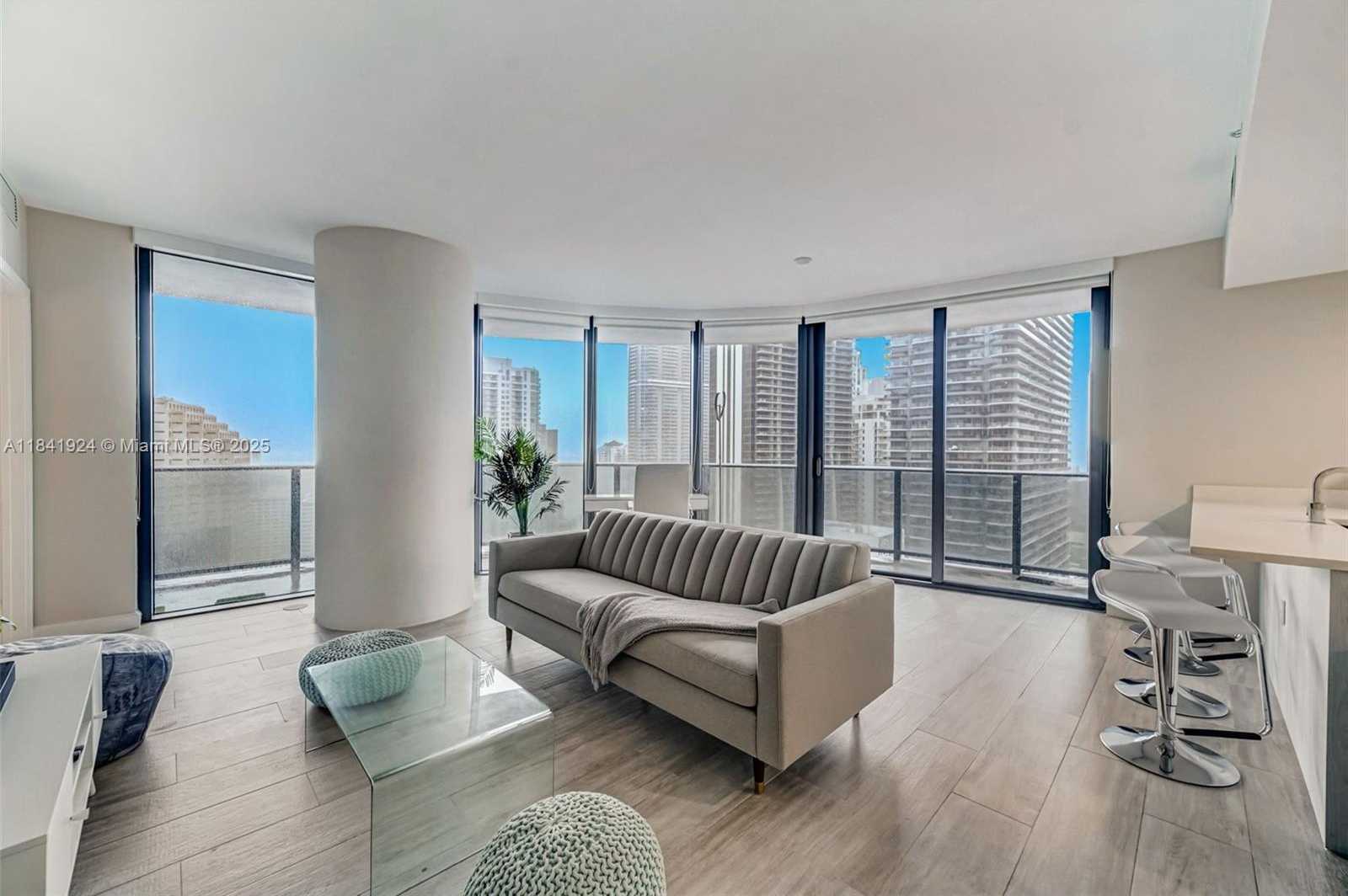 Small Image of 45 SOUTH WEST 9TH ST #2803, Miami Number 5