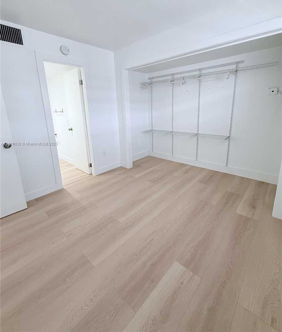 Small Image of 1331 LINCOLN RD #502, Miami Beach Number 20
