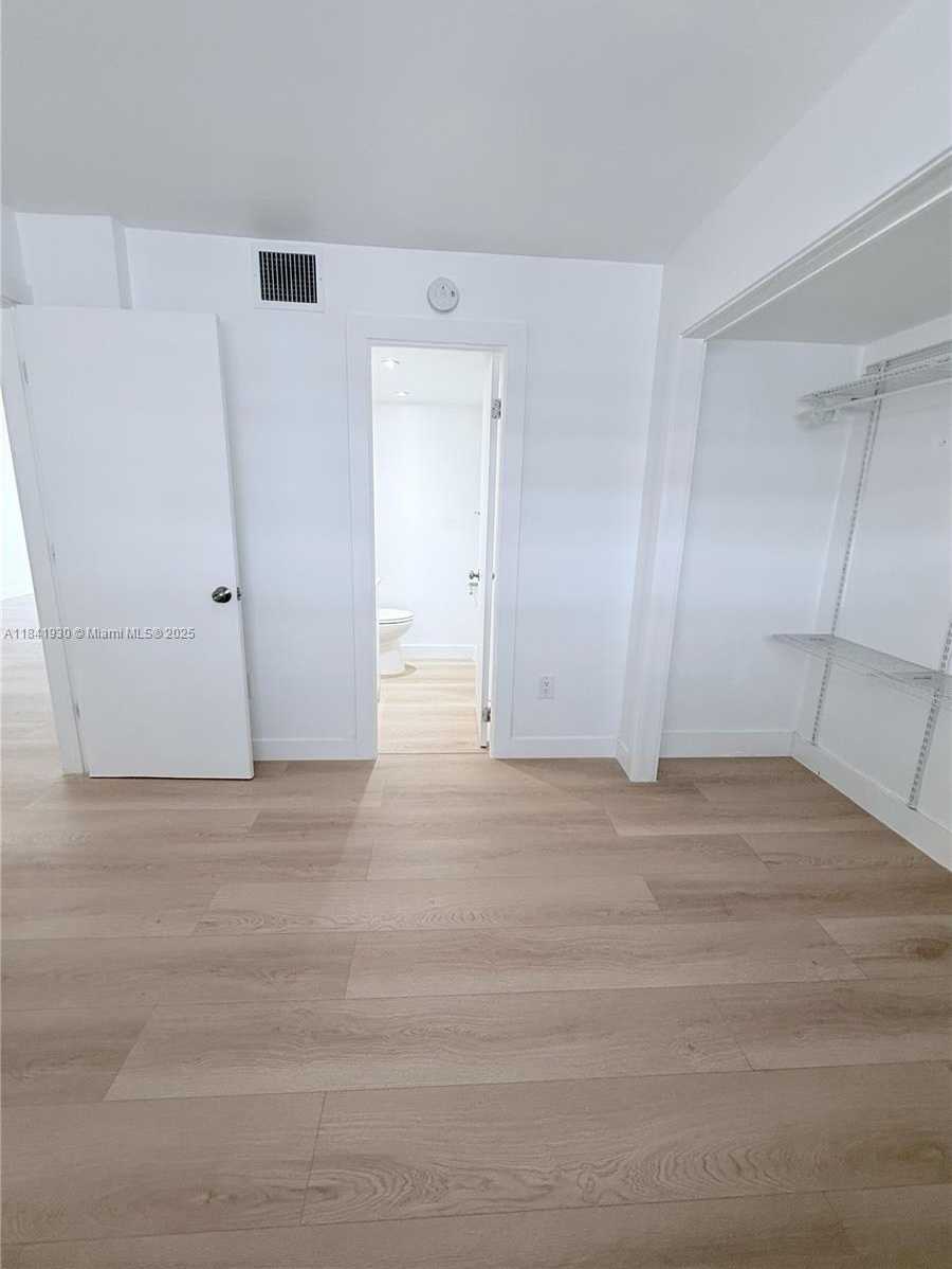 Small Image of 1331 LINCOLN RD #502, Miami Beach Number 21