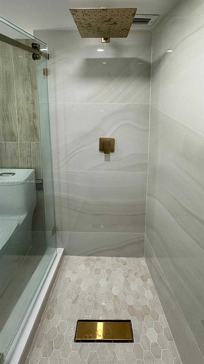 Small Image of 18071 BISCAYNE BLVD #1202, Aventura Number 28