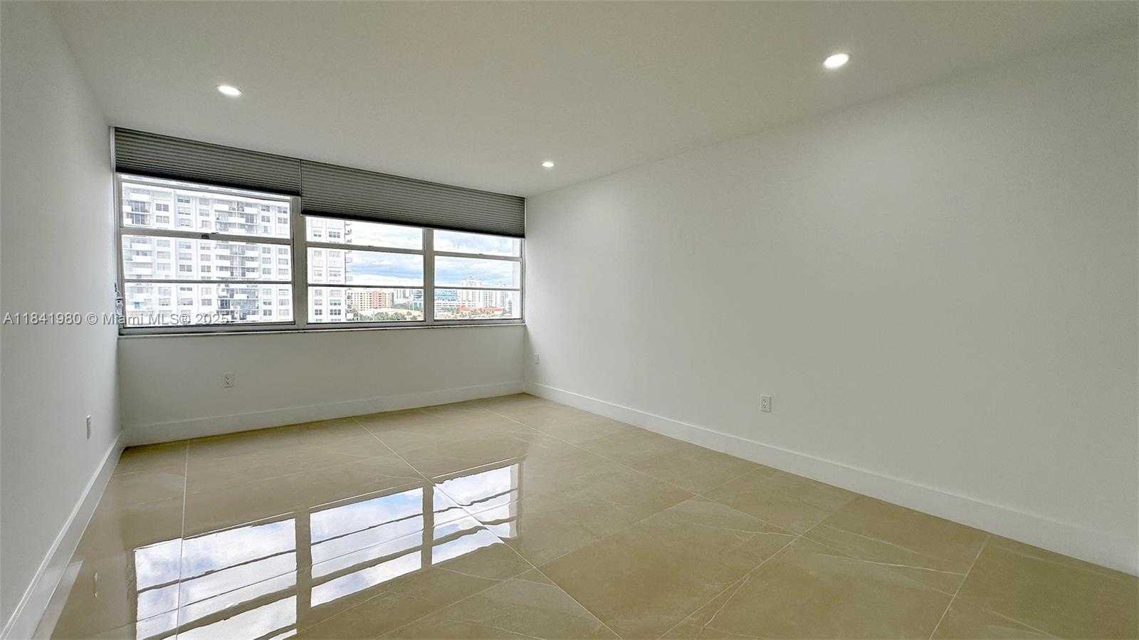 Small Image of 18071 BISCAYNE BLVD #1202, Aventura Number 33