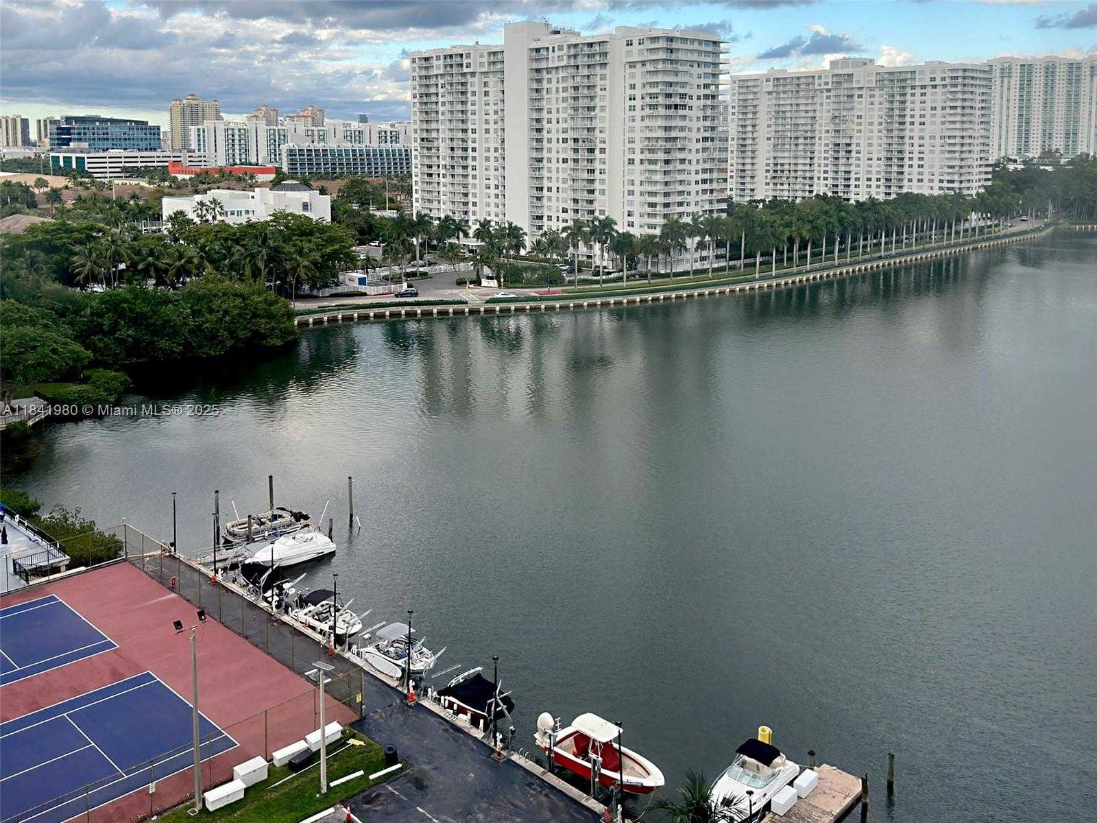 Small Image of 18071 BISCAYNE BLVD #1202, Aventura Number 38