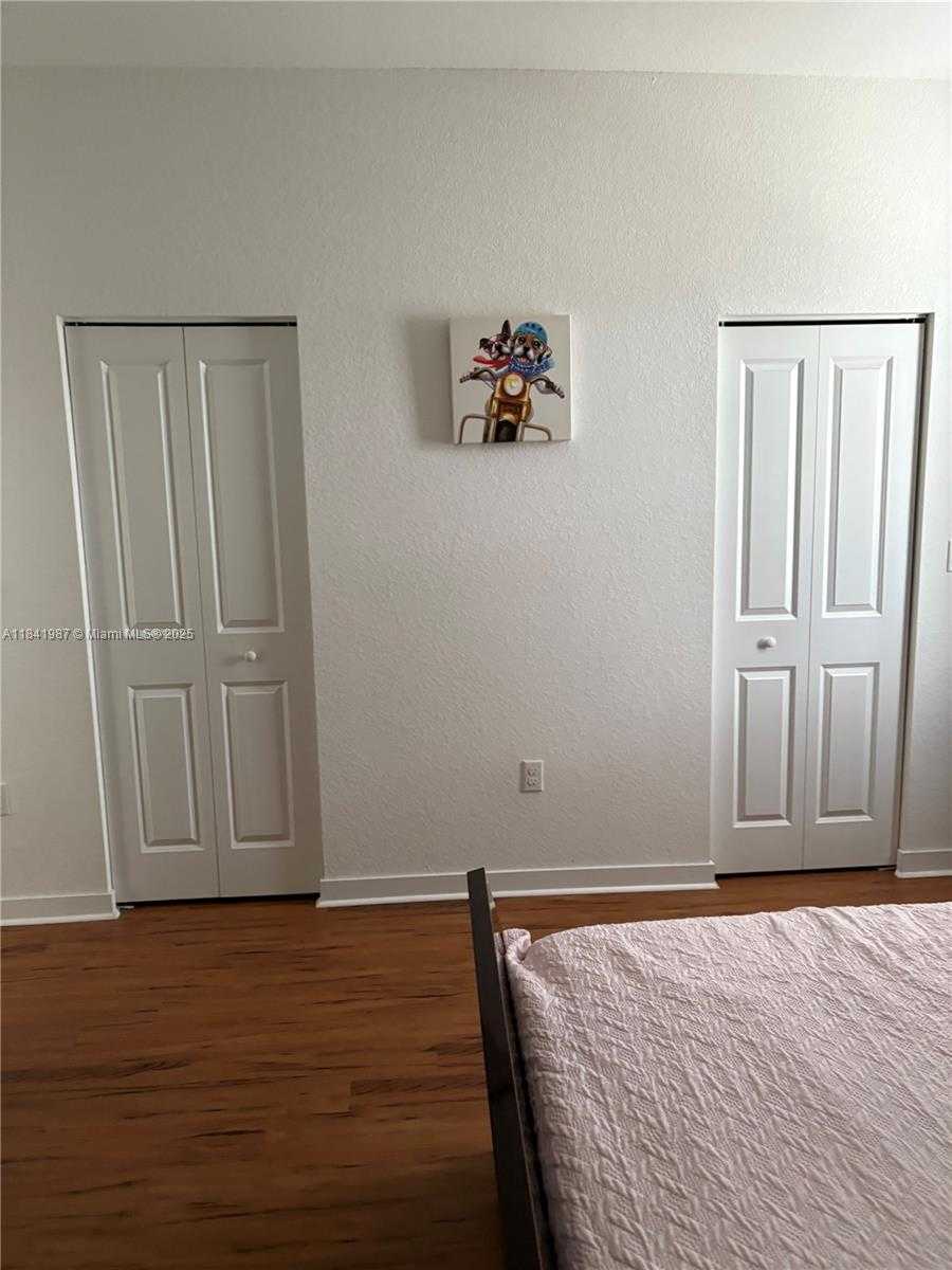 Small Image of 24381 SOUTH WEST 117 PATH, Miami Number 14