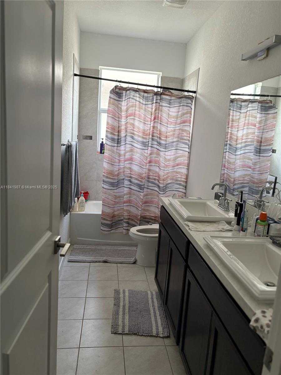 Small Image of 24381 SOUTH WEST 117 PATH, Miami Number 15