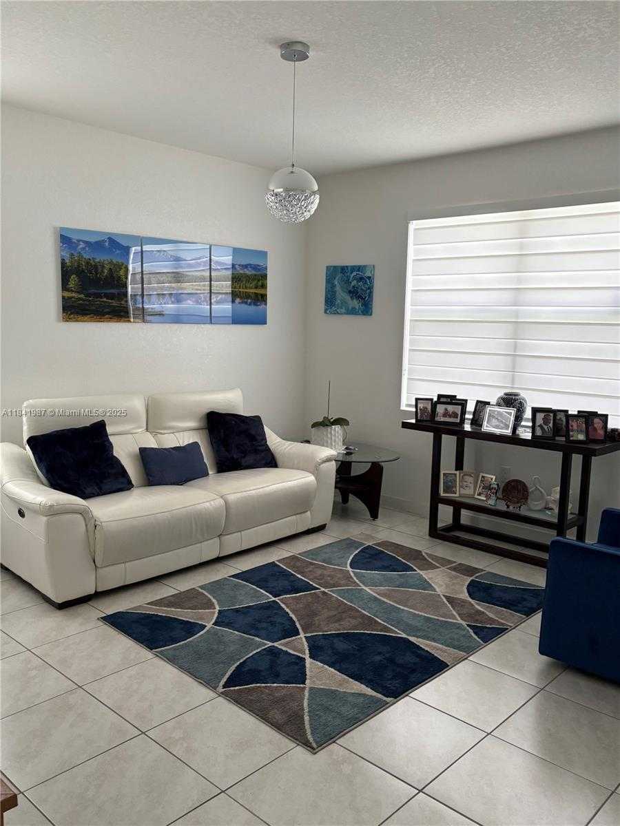 Small Image of 24381 SOUTH WEST 117 PATH, Miami Number 3