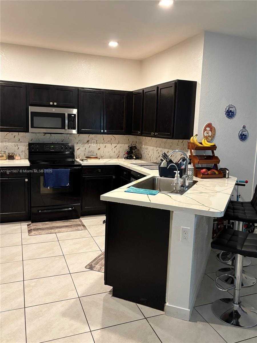 Small Image of 24381 SOUTH WEST 117 PATH, Miami Number 6
