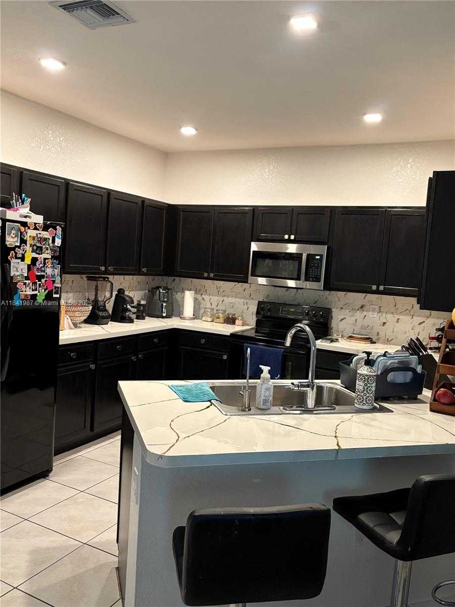 Small Image of 24381 SOUTH WEST 117 PATH, Miami Number 7