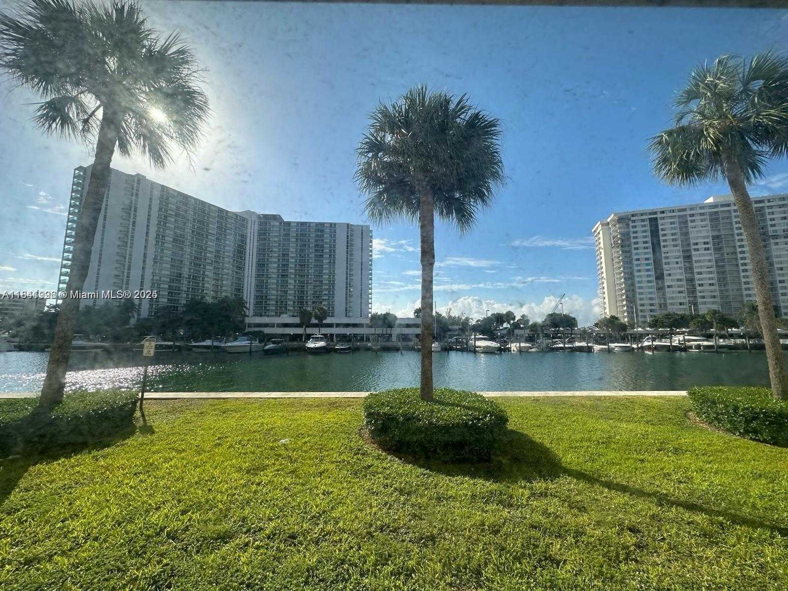 Small Image of 220 KINGS POINT DR #102, Sunny Isles Beach Number 16