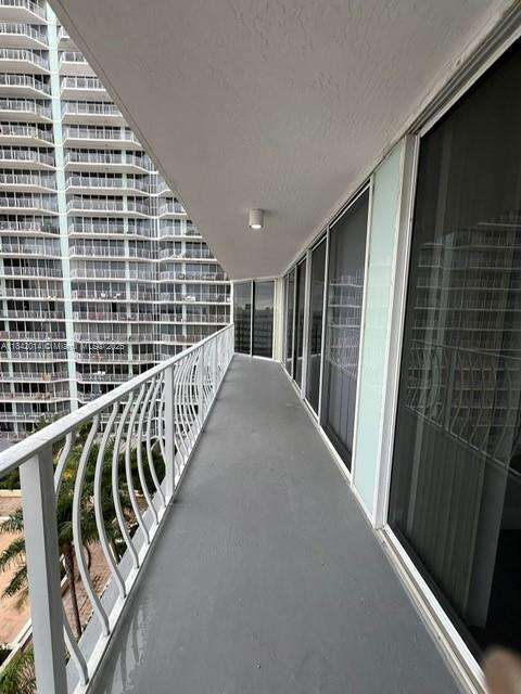 Small Image of 7601 EAST TREASURE DR #1122, North Bay Village Number 17