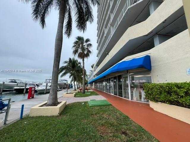 Small Image of 7601 EAST TREASURE DR #1122, North Bay Village Number 27
