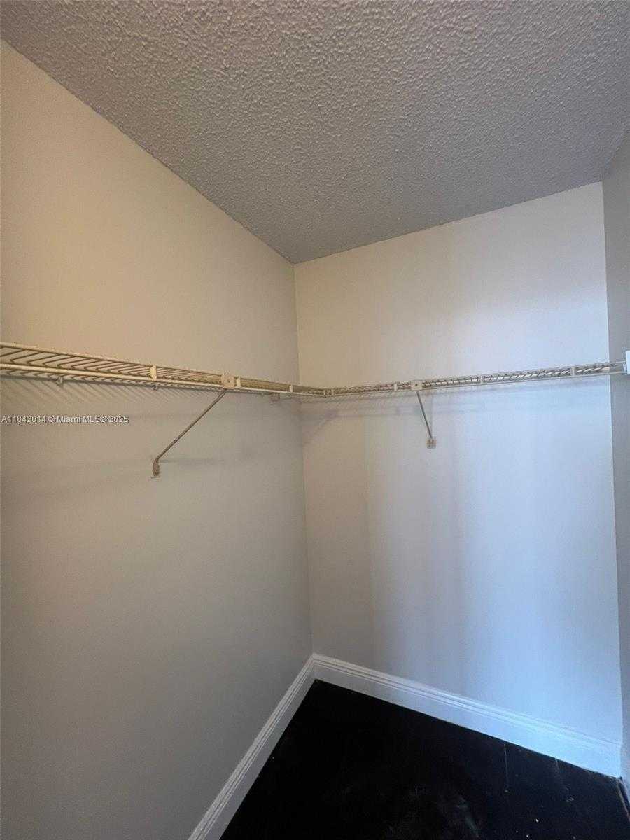 Small Image of 7601 EAST TREASURE DR #1122, North Bay Village Number 8