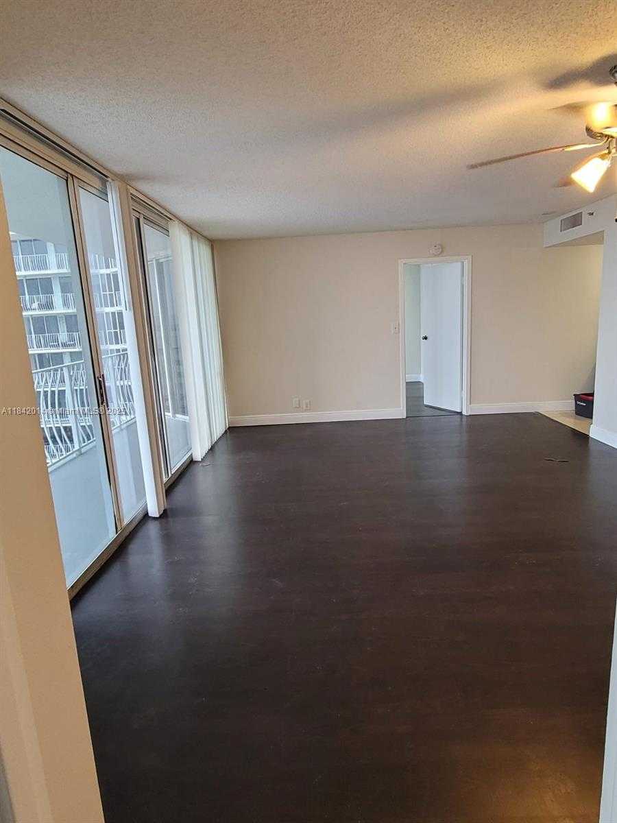 Small Image of 7601 EAST TREASURE DR #1122, North Bay Village Number 9