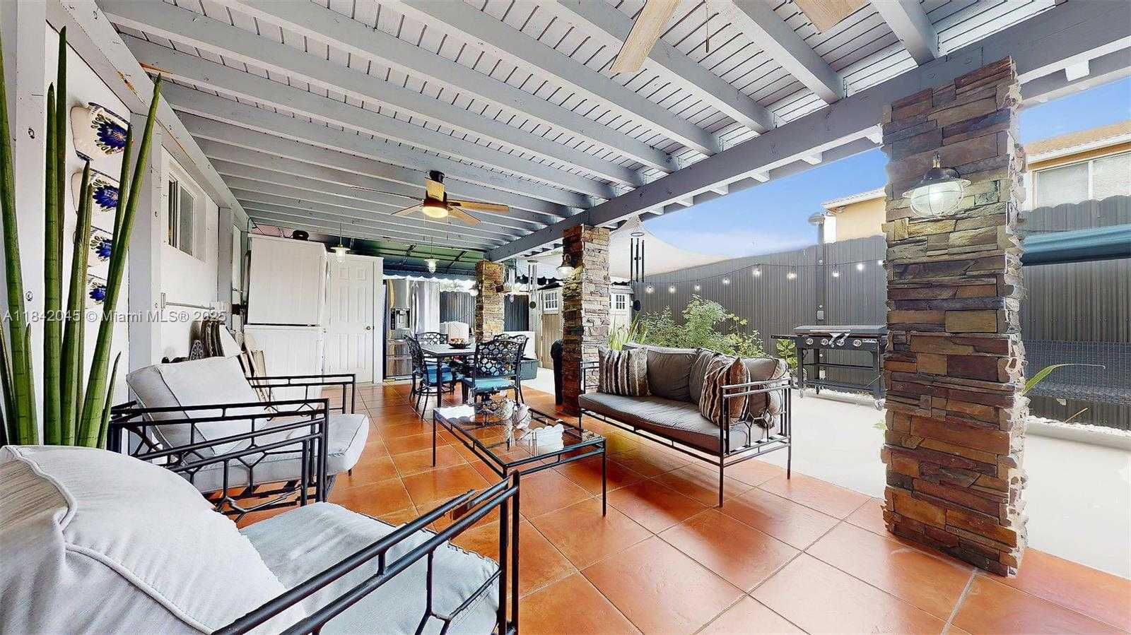 Small Image of 16247 SW 92 TER #A, Miami Number 18