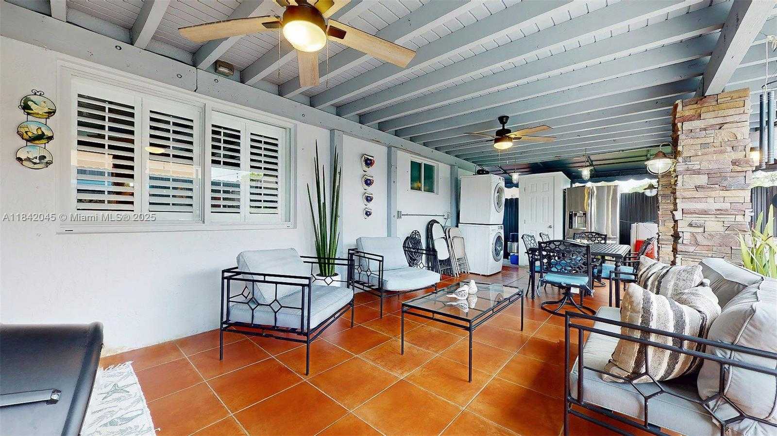 Small Image of 16247 SW 92 TER #A, Miami Number 19