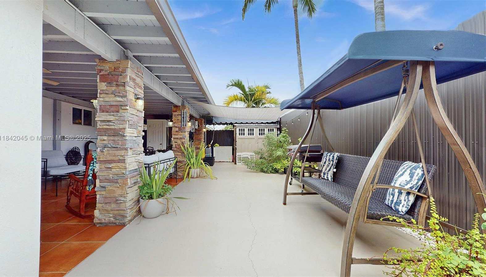Small Image of 16247 SW 92 TER #A, Miami Number 21