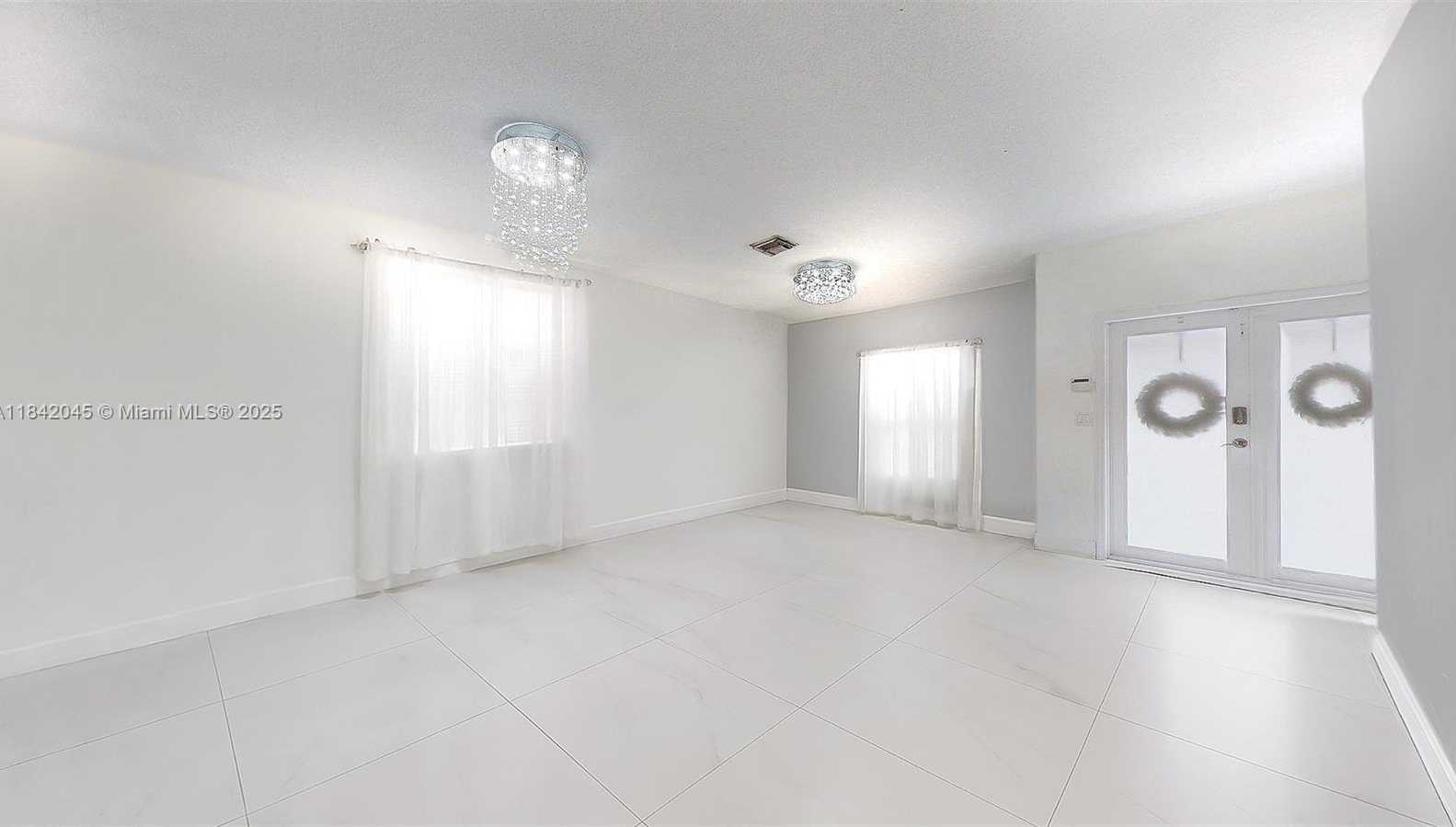 Small Image of 16247 SW 92 TER #A, Miami Number 3