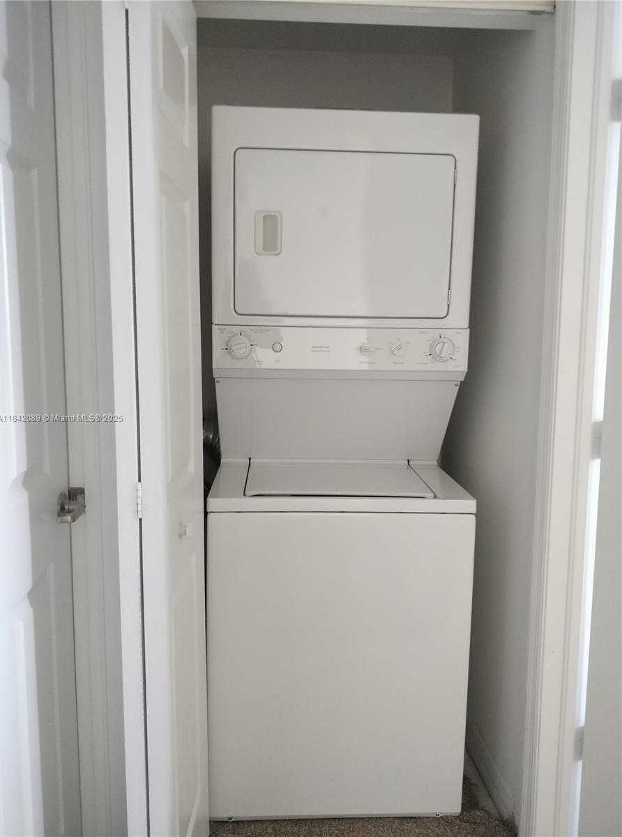 Small Image of 275 NORTH EAST 18TH ST #1801, Miami Number 9