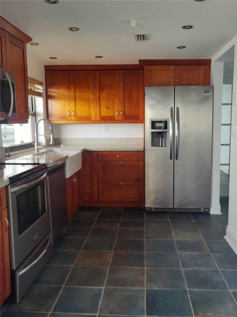 Small Image of 555 NORTH EAST 30TH ST #601, Miami Number 7