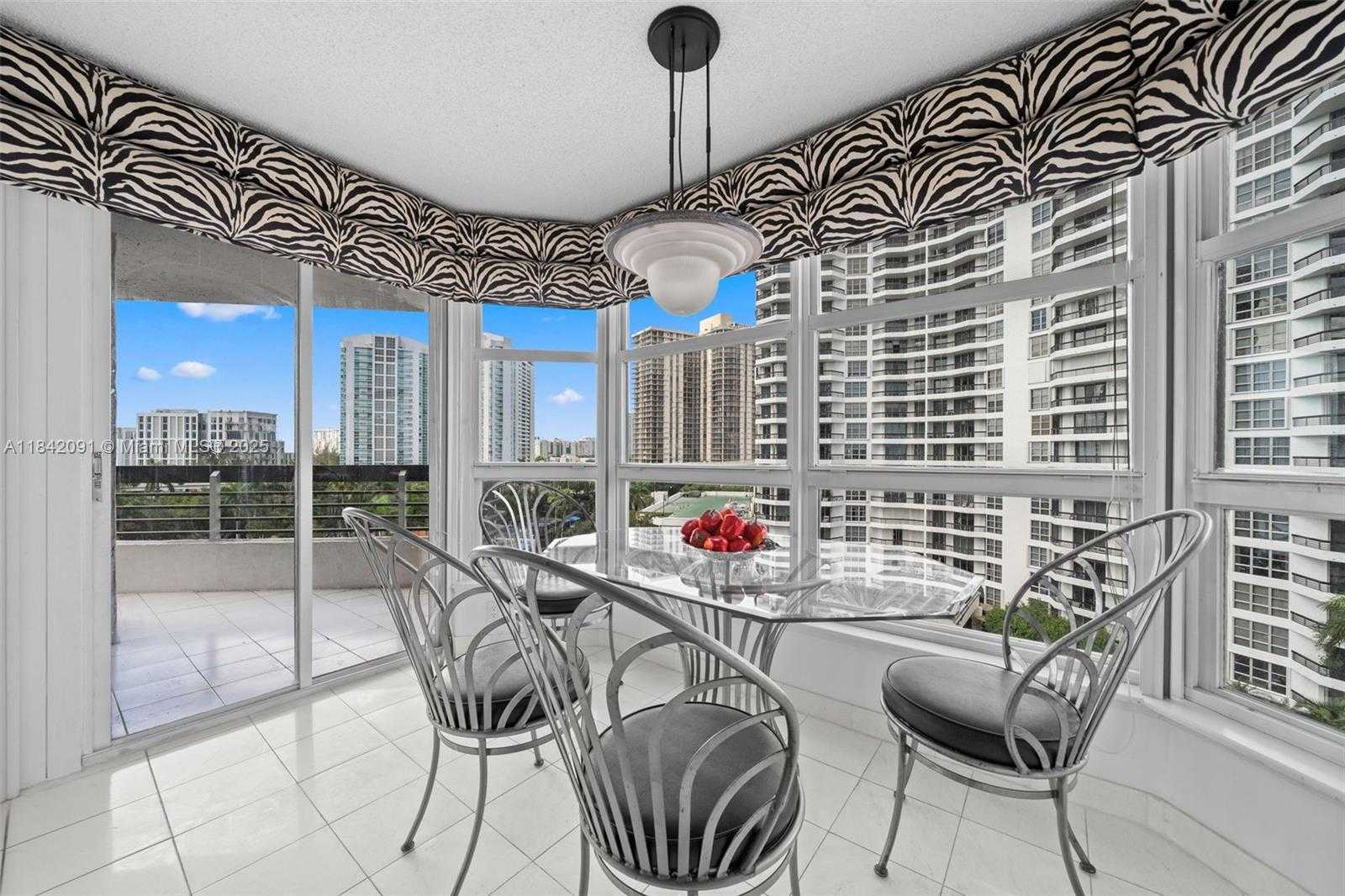 Small Image of 19101 NORTH EAST 36TH CT #807, Aventura Number 12