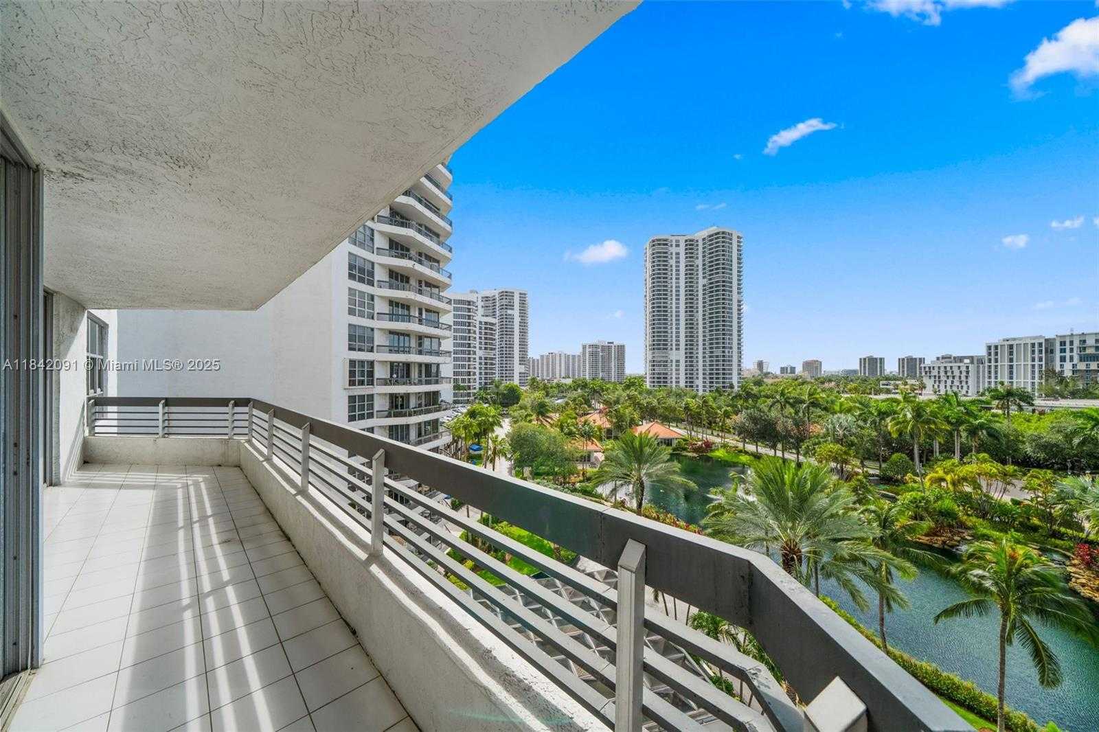 Small Image of 19101 NORTH EAST 36TH CT #807, Aventura Number 26