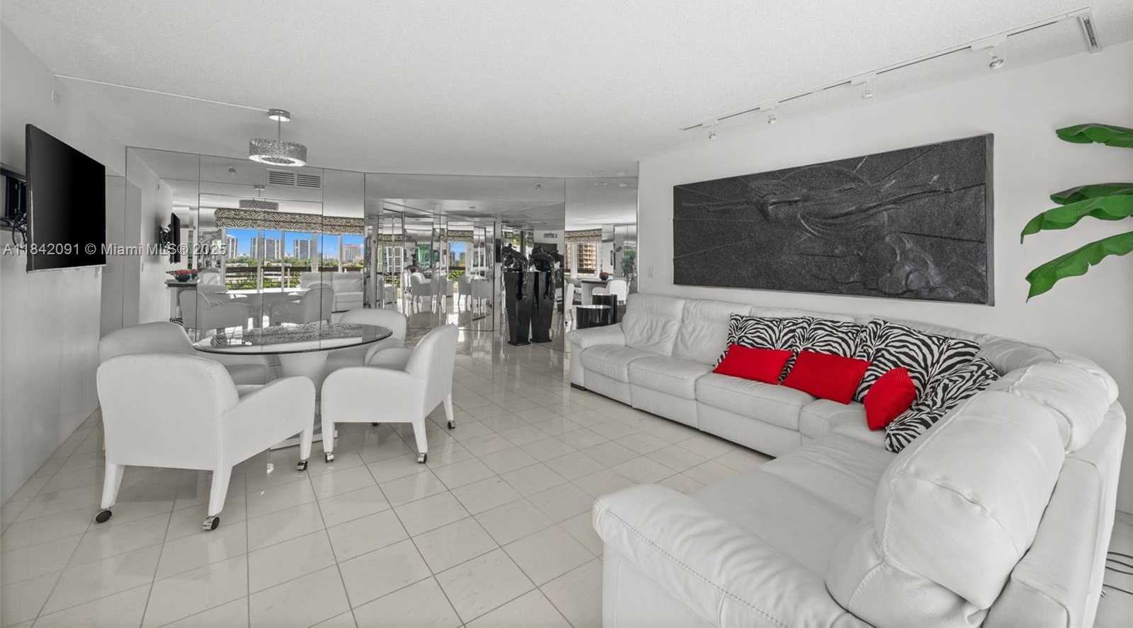 Small Image of 19101 NORTH EAST 36TH CT #807, Aventura Number 3